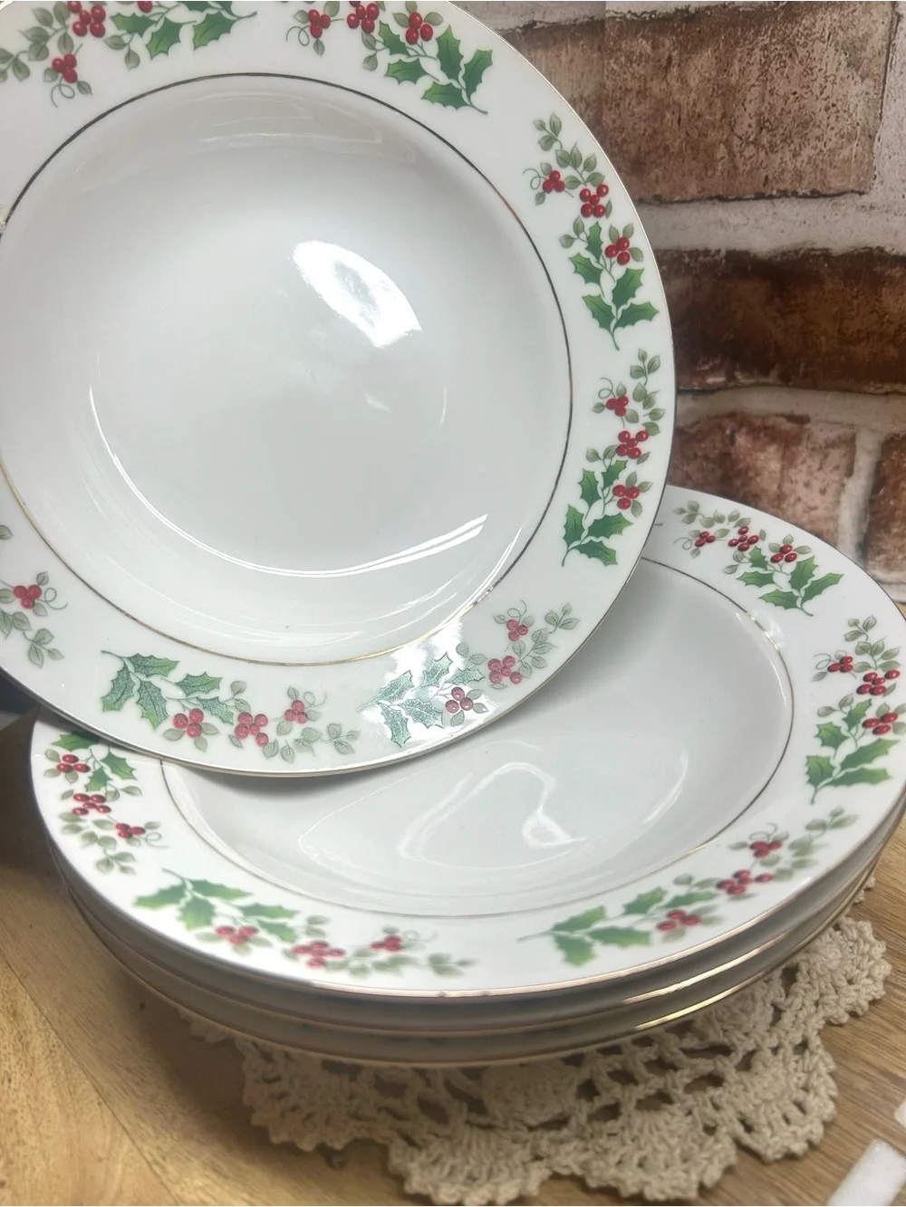Vintage Christmas Charm-Delight-Holiday-Harmony bowls. Set of 4 by GIBSON DESIGN